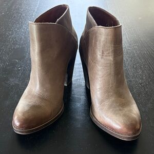 Lucky Brand Taupe Leather Ankle Booties